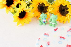 夏の写真＿向日葵とカエル